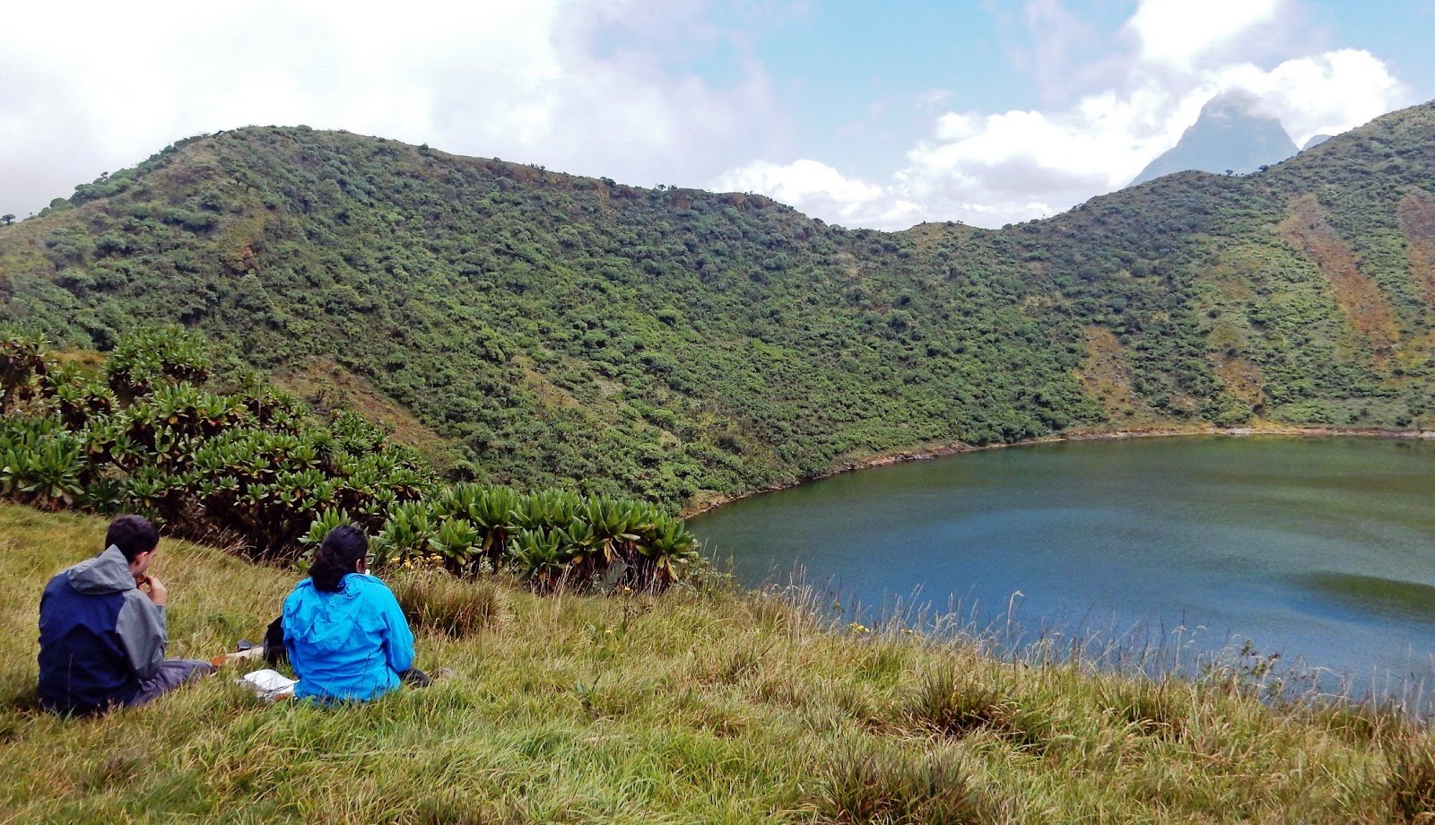 1-Day Hiking Mount Bisoke to Crater Lake in Volcanoes National Park